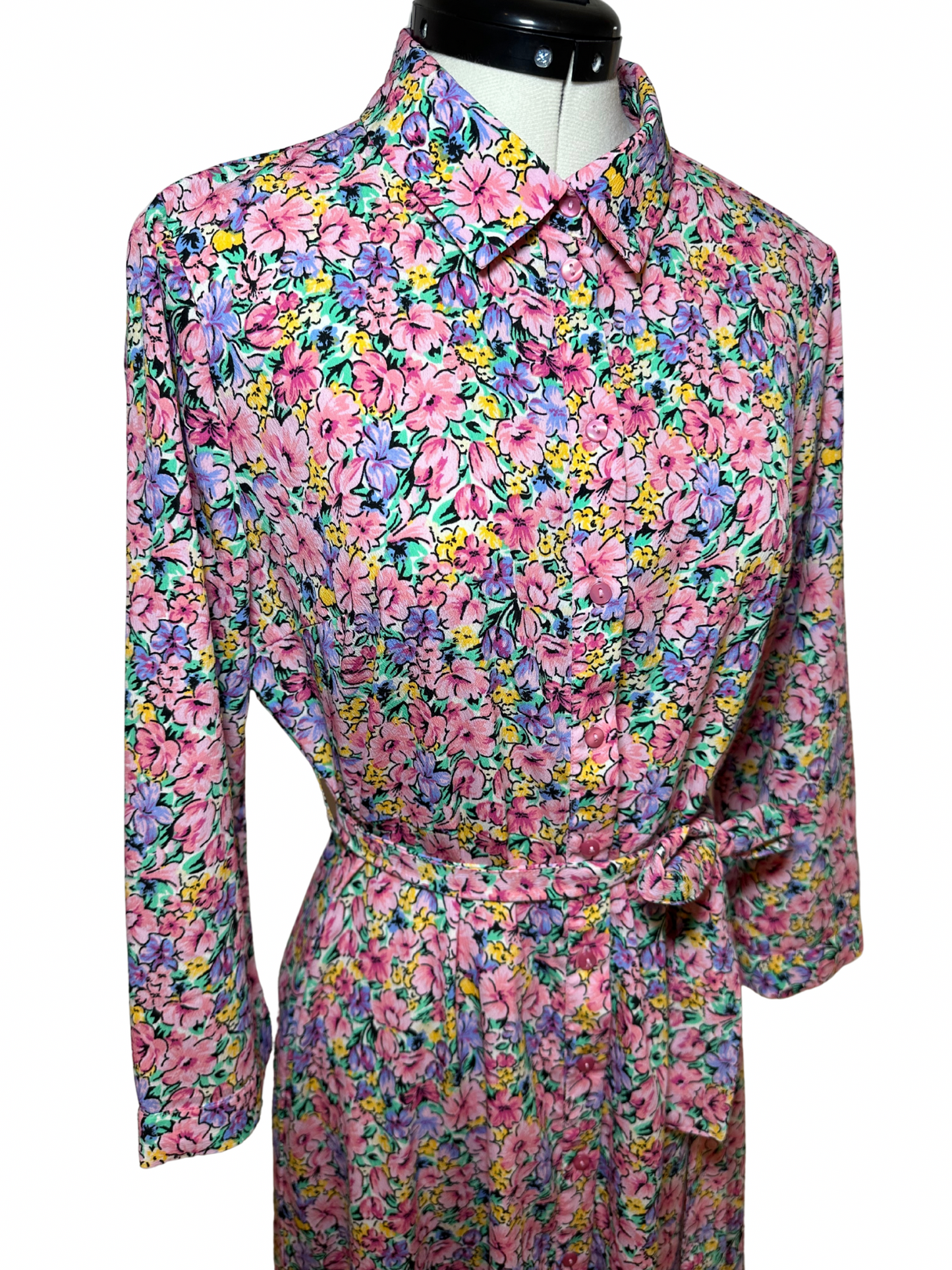 Kjole med flerfarvede blomster