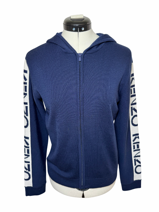 Navyblå hoodie med Kenzo på ærmerne