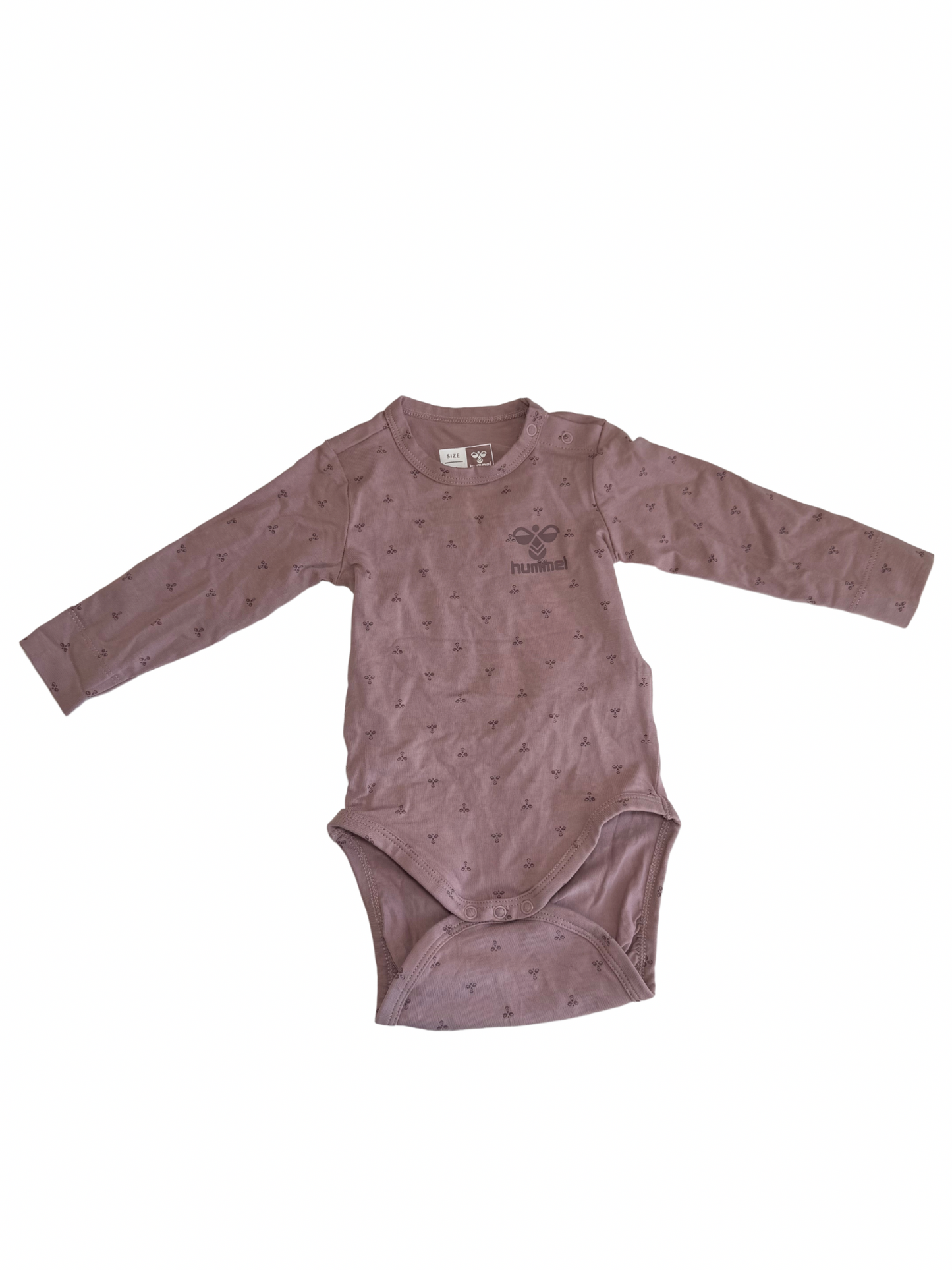 Lilla body med Hummel logoer
