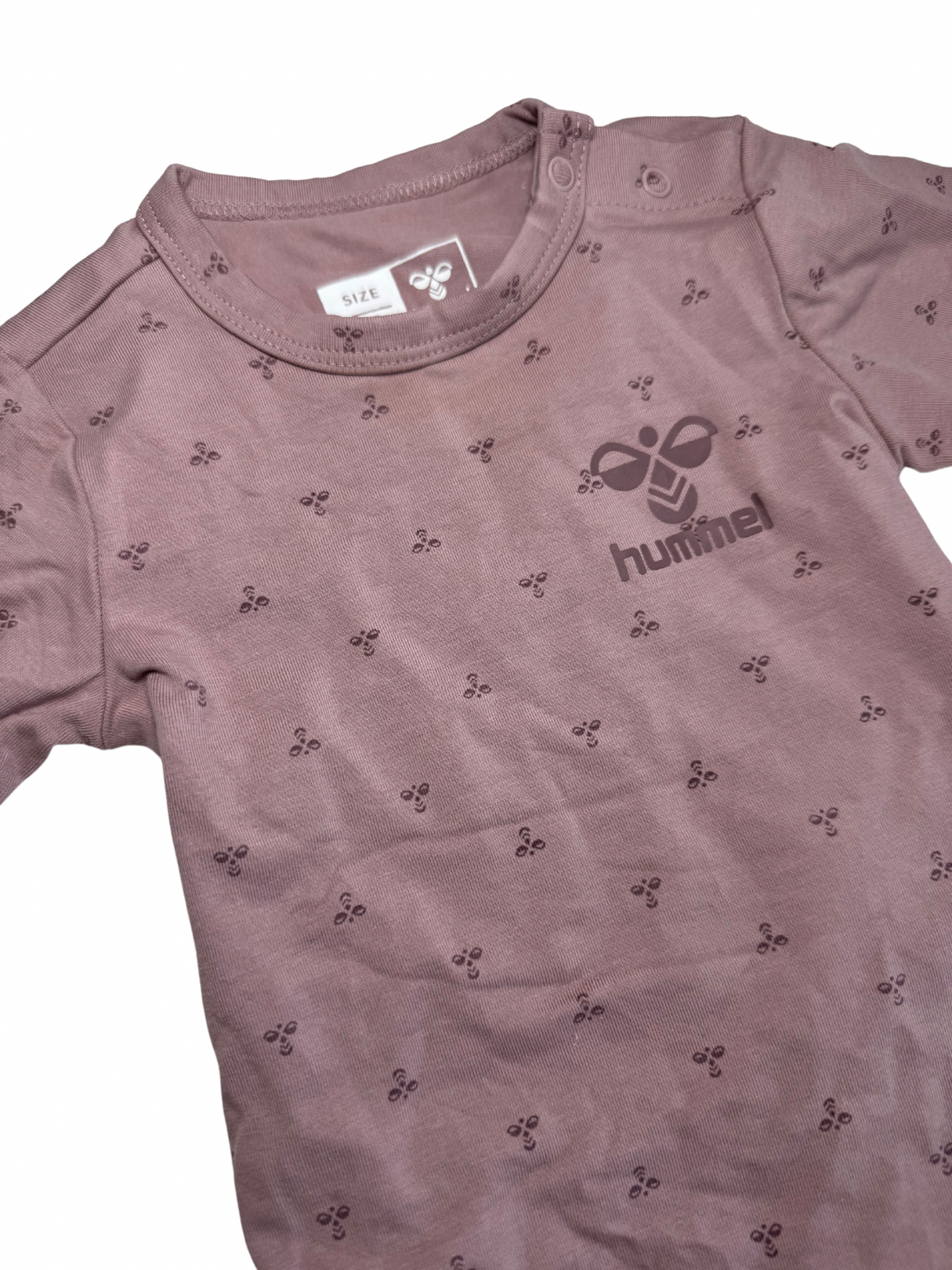 Lilla body med Hummel logoer