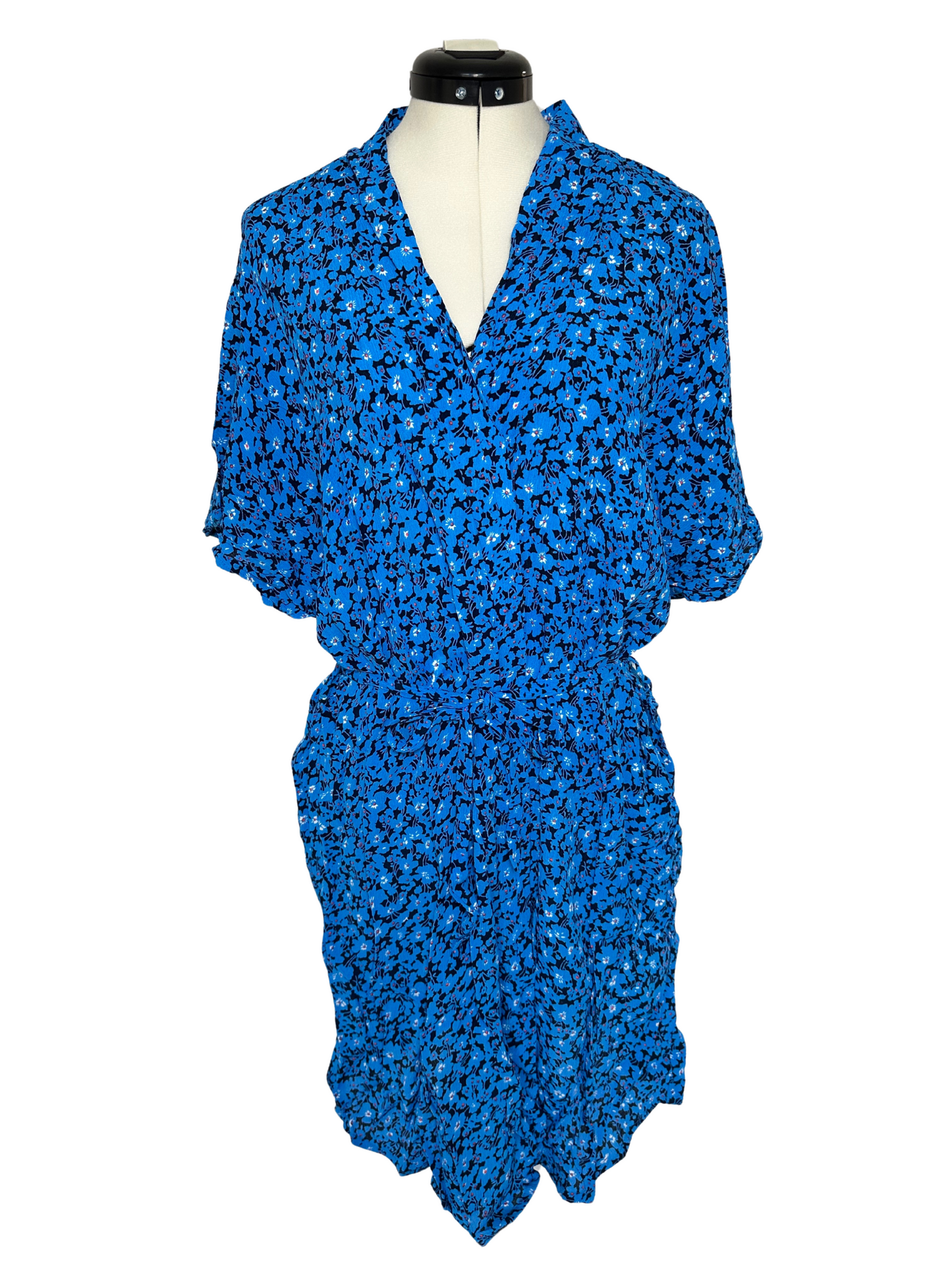 Blå kimono med blomsterprint